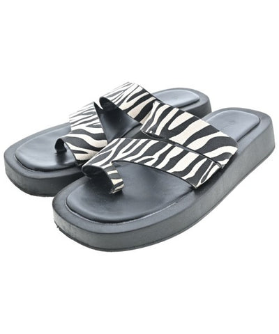 RAY CASSIN Sandals