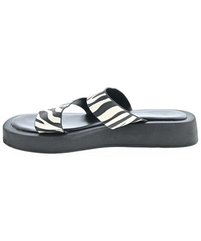 RAY CASSIN Sandals