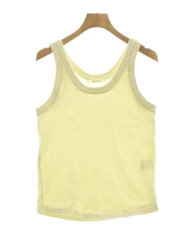 Rouge vif Tank tops