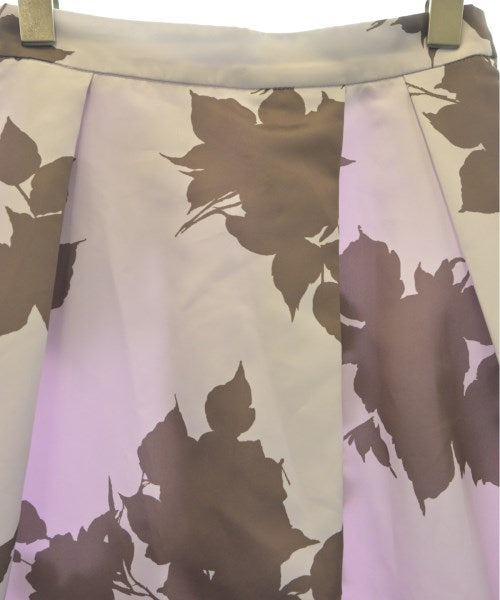 QUEENS COURT Knee length skirts