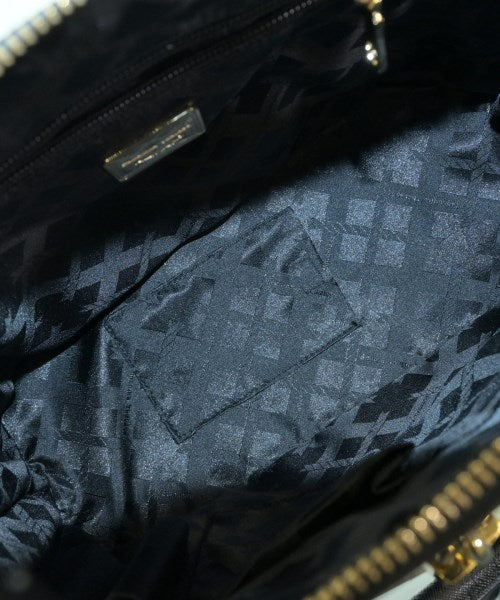 Samantha Thavasa Shoulder bags