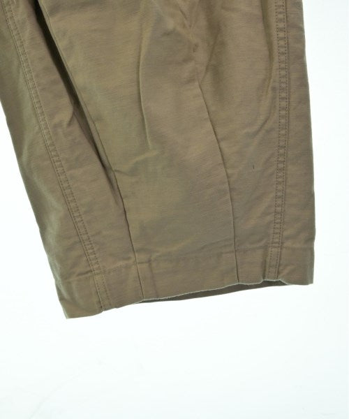 Needles Chinos