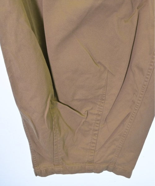 Needles Chinos