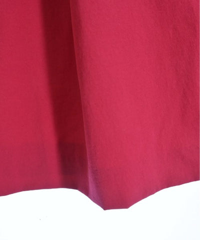 UNTITLED Knee length skirts