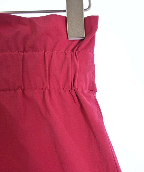 UNTITLED Knee length skirts