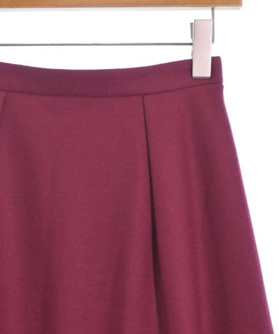 UNTITLED Knee length skirts