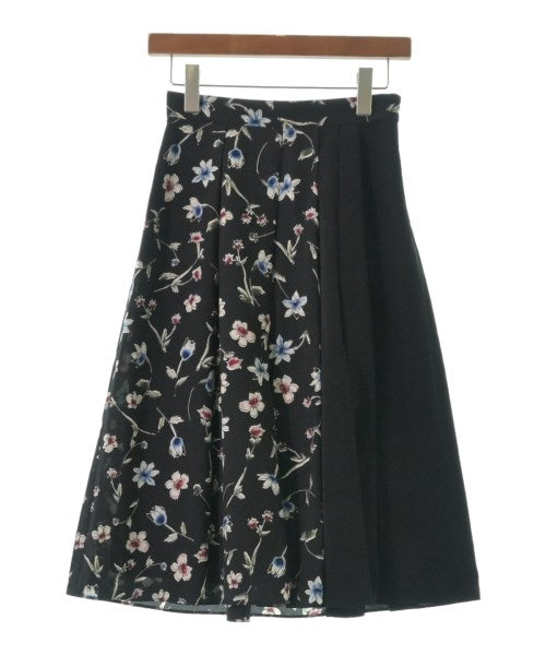 UNTITLED Knee length skirts