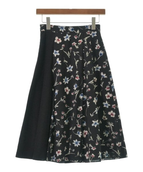 UNTITLED Knee length skirts