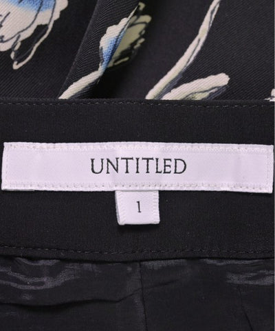 UNTITLED Knee length skirts