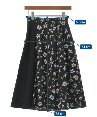 UNTITLED Knee length skirts