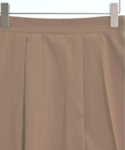 UNTITLED Knee length skirts
