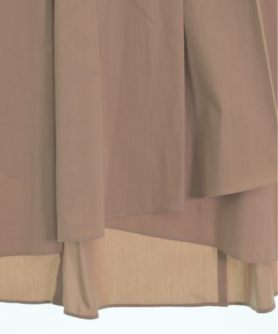 UNTITLED Knee length skirts