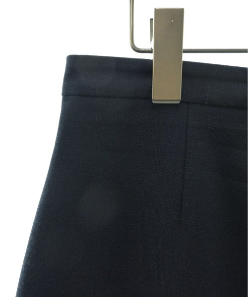 UNTITLED Knee length skirts