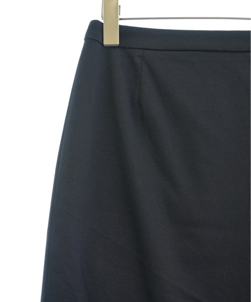 UNTITLED Knee length skirts