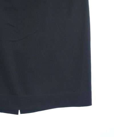 UNTITLED Knee length skirts