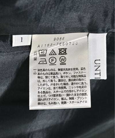 UNTITLED Knee length skirts