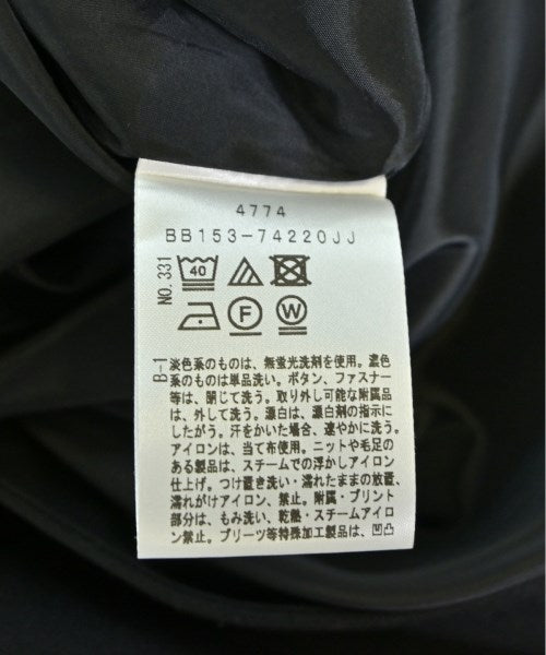 UNTITLED Knee length skirts