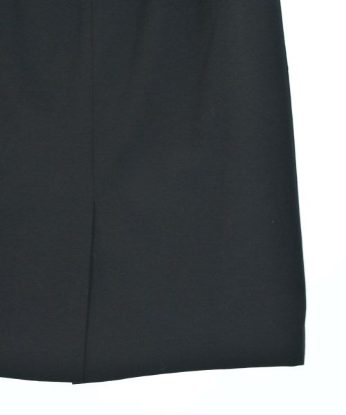 UNTITLED Knee length skirts