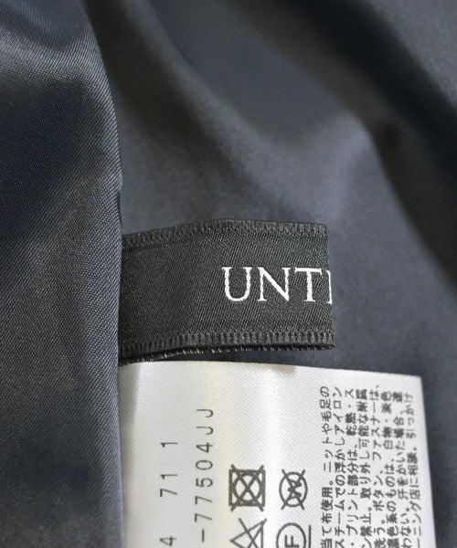 UNTITLED Knee length skirts