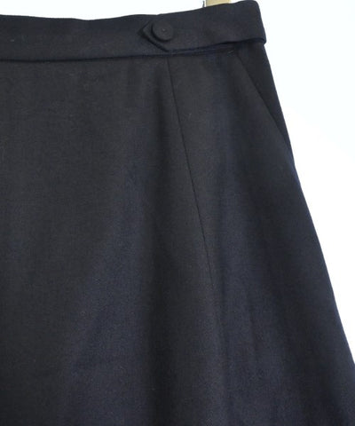 UNTITLED Knee length skirts