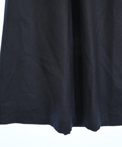 UNTITLED Knee length skirts