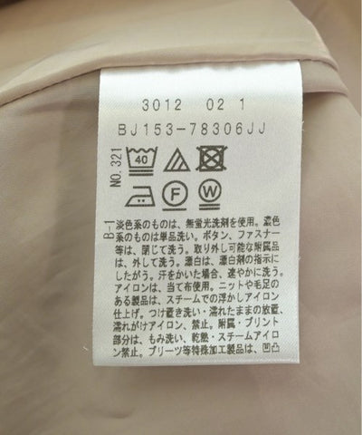 UNTITLED Knee length skirts