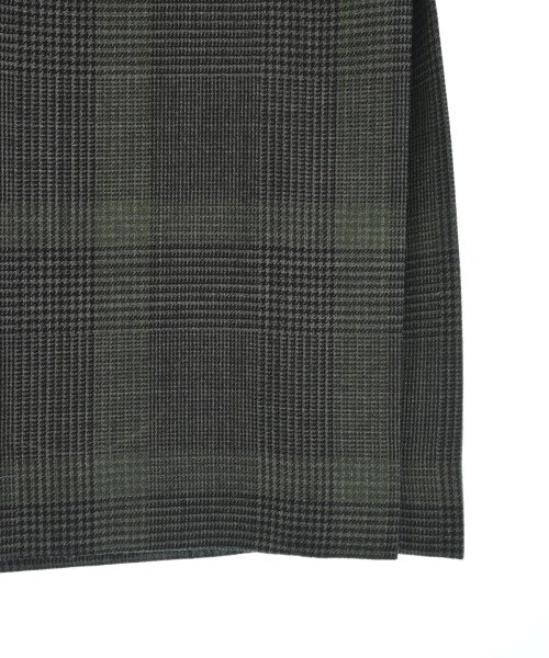 UNTITLED Knee length skirts