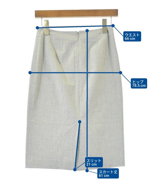 UNTITLED Knee length skirts