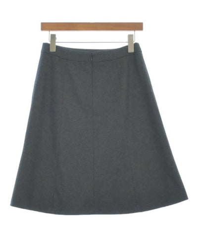 UNTITLED Knee length skirts