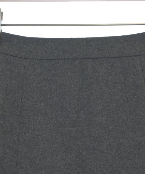 UNTITLED Knee length skirts