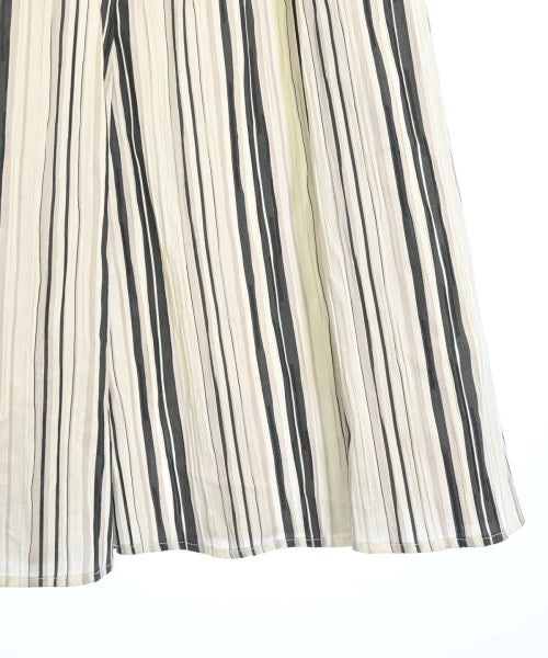 UNTITLED Long/Maxi length skirts