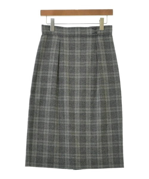 UNTITLED Knee length skirts