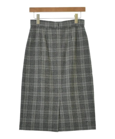UNTITLED Knee length skirts