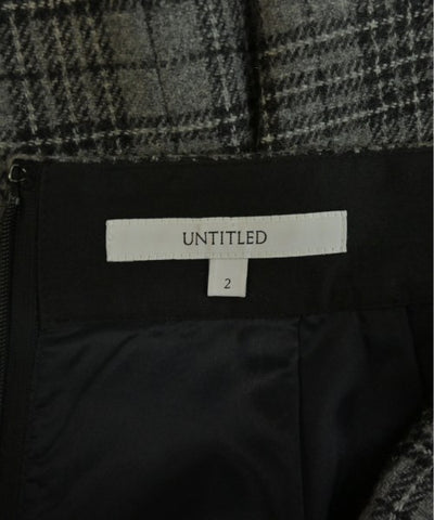 UNTITLED Knee length skirts