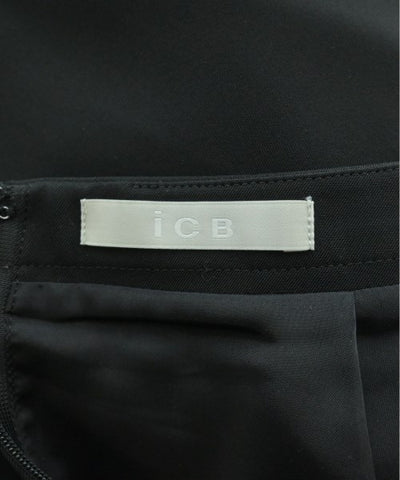 I C B Knee length skirts