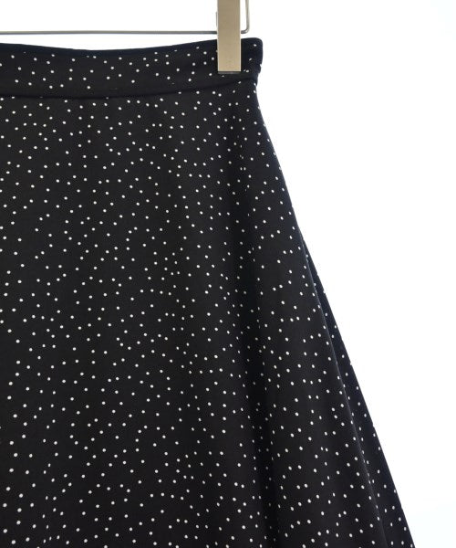 PROPORTION BODY DRESSING Knee length skirts