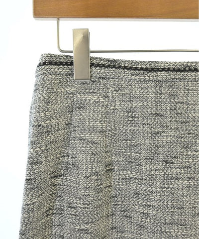 ARTISAN Knee length skirts