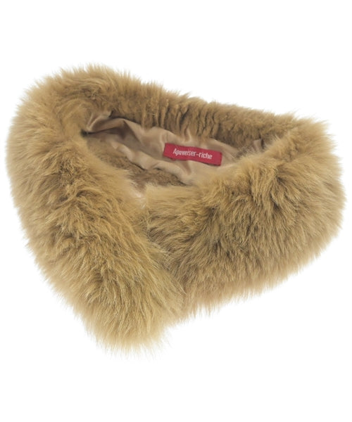 Apuweiser-Riche Winter scarves