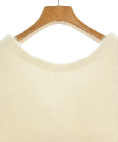 Apuweiser-Riche Vests