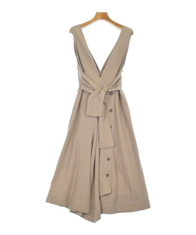 Apuweiser-Riche Dresses