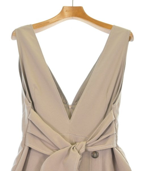 Apuweiser-Riche Dresses