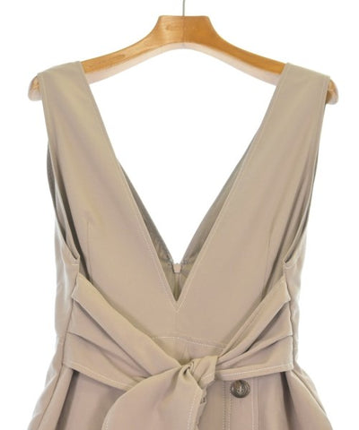 Apuweiser-Riche Dresses