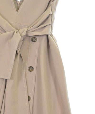 Apuweiser-Riche Dresses