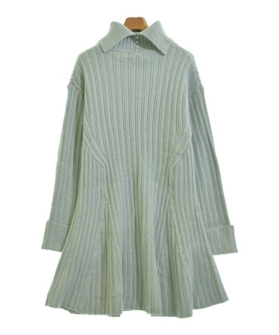 Apuweiser-Riche Dresses