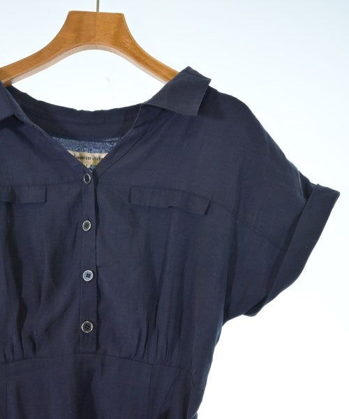 Apuweiser-Riche Dresses