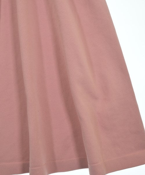 Apuweiser-Riche Dresses