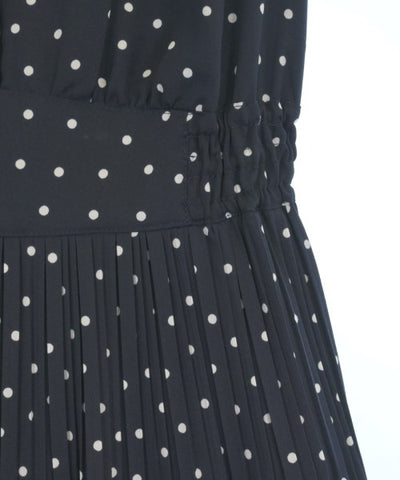 Apuweiser-Riche Dresses