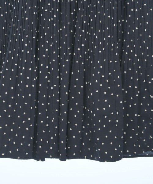 Apuweiser-Riche Dresses