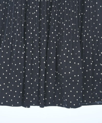 Apuweiser-Riche Dresses