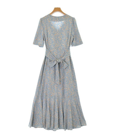 Apuweiser-Riche Dresses